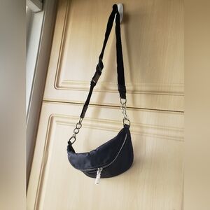 Steve Madden black fenny pack